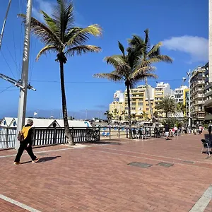 Homeforguest Listen To The Waves By Las Canteras Las Palmas de Gran Canaria